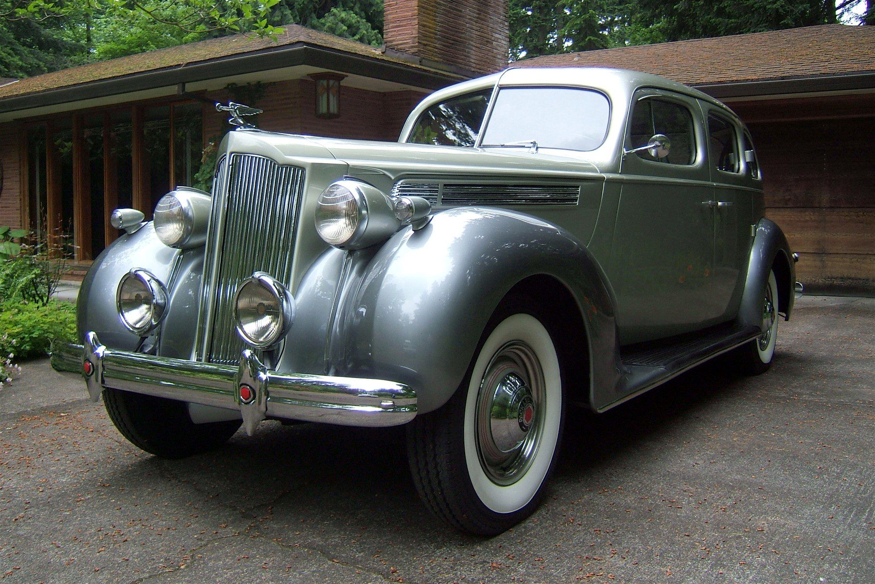 Robert & Frankie Douglas' 1938 Packard 120 Sedan